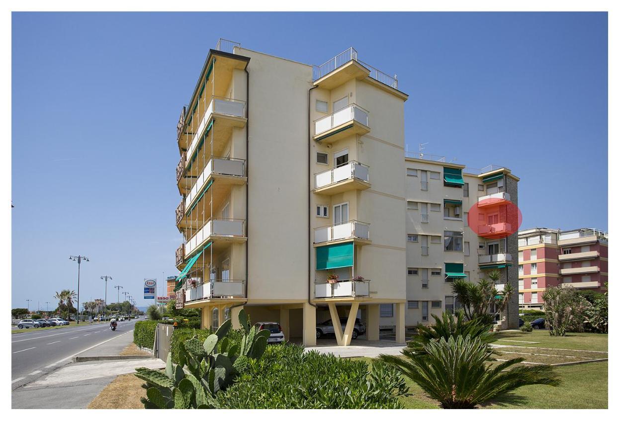 Apartamento Casa Gorgone, Seafront Flat! Viareggio Exterior foto